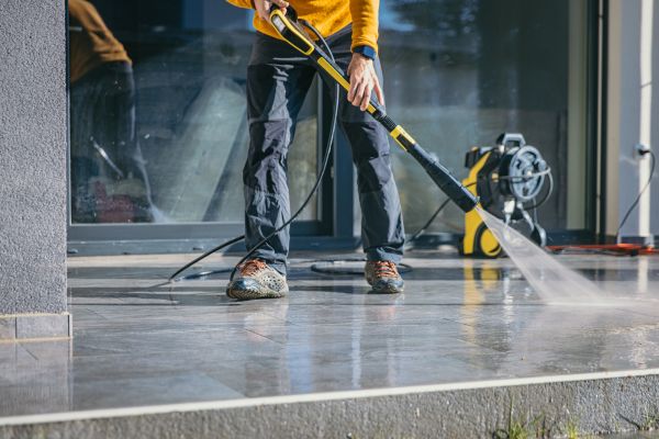 Concrete Cleaning in Green Bay