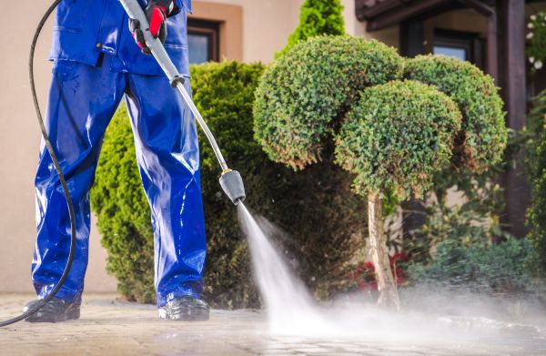 Driveway Cleaning in Green Bay