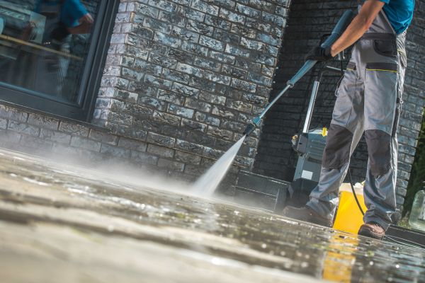 Storefront Pressure Washing in Green Bay