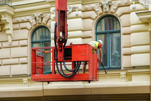 Building Pressure Washing in Green Bay