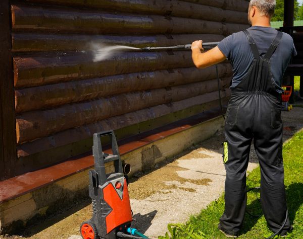 Cost of Log Home Pressure Washing in Green Bay