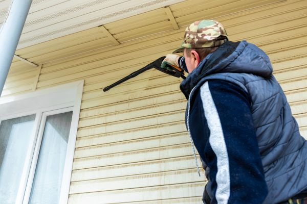 Vinyl Siding Pressure Cleaning in Green Bay