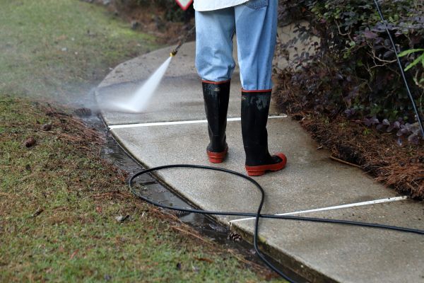 Sidewalk Pressure Cleaning in Green Bay