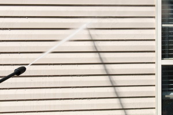 Cost of Apartment Power Washing in Green Bay