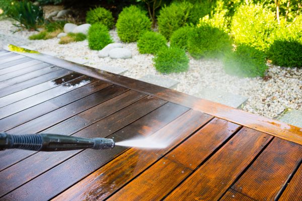 Deck Cleaning in Green Bay